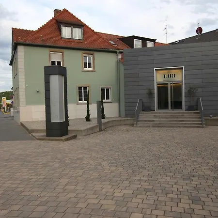 Tari 3* Höchberg