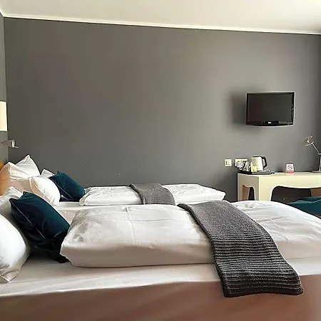 Hotel Tari 3*